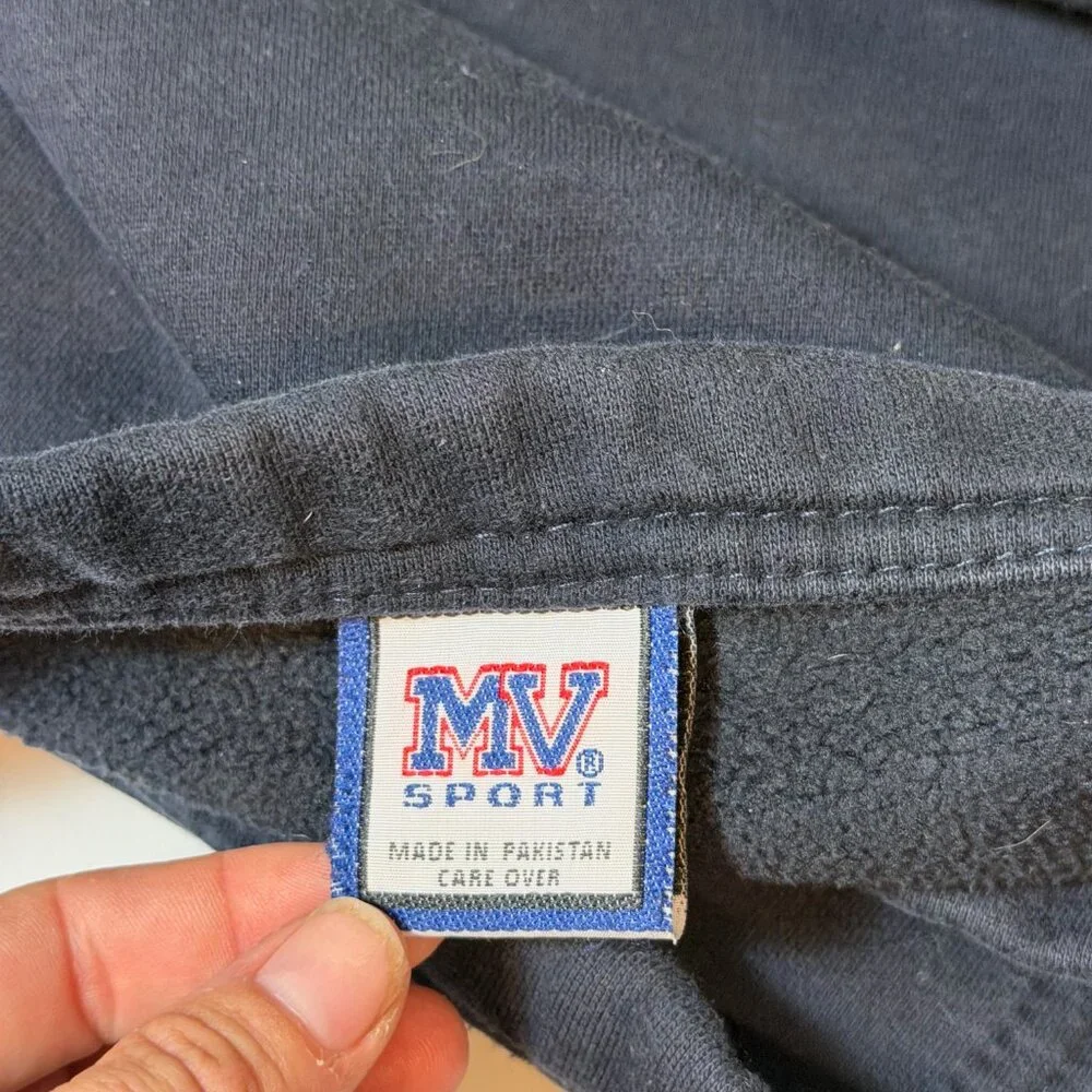 MV Sport‎ Notre Dame Black Fleece Throw Blanket Soft Warm Collegiate